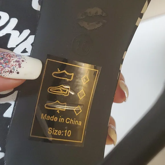 Amore Stilletto Graffiti Shoe Republic Black and White Size 10 - Picture 8 of 8